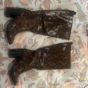 Snakeskin Pattern Women's Boots Heeled